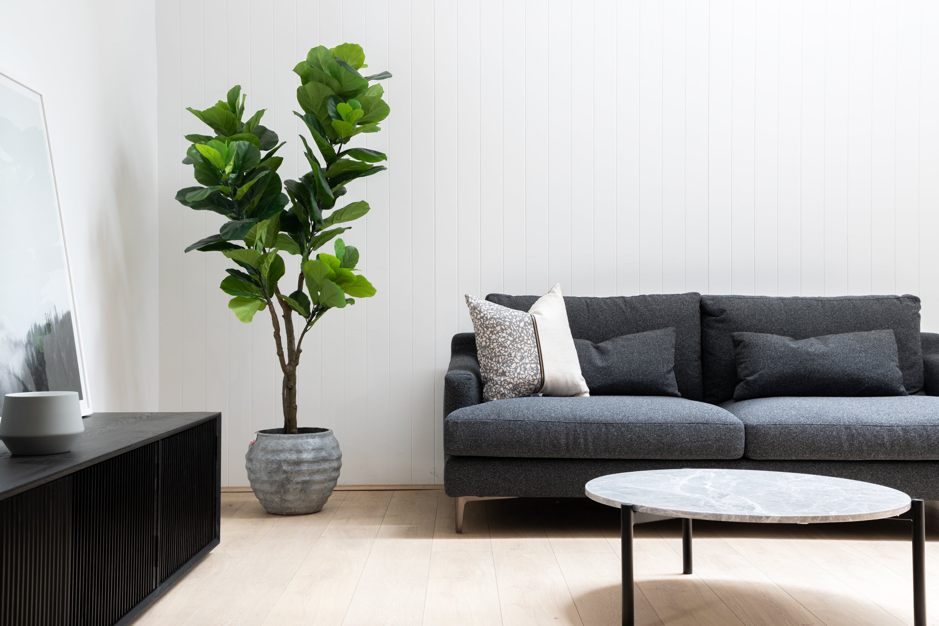 How To | 3 Minimalist Styling Tips Designed to Inspire