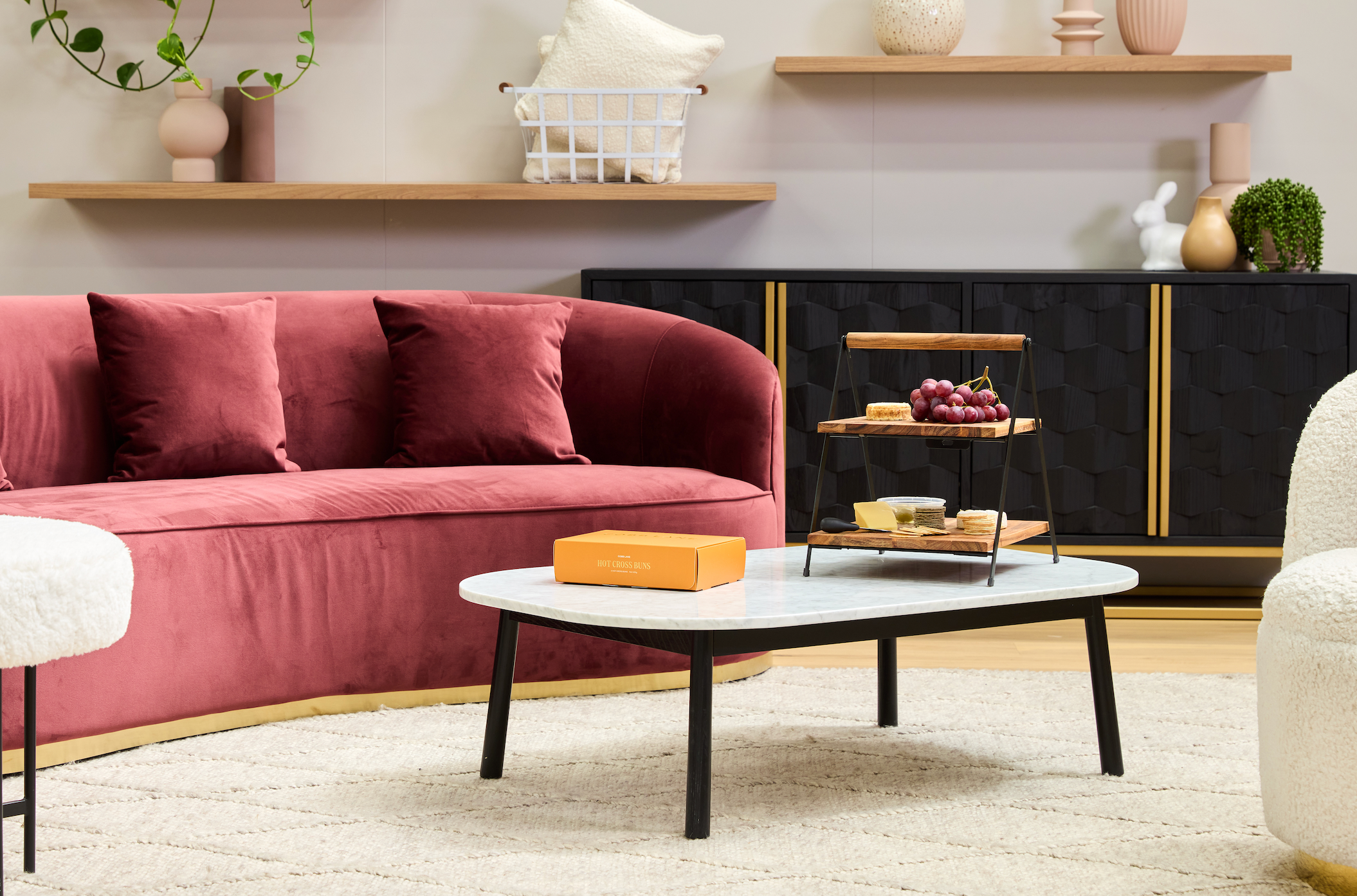 Fall Into Comfort: Cozy Autumn Touches to Transform Your Living Room