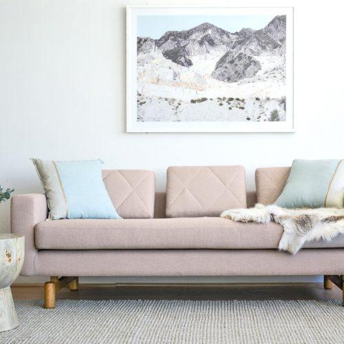 5 quick and easy tips to style your sofa