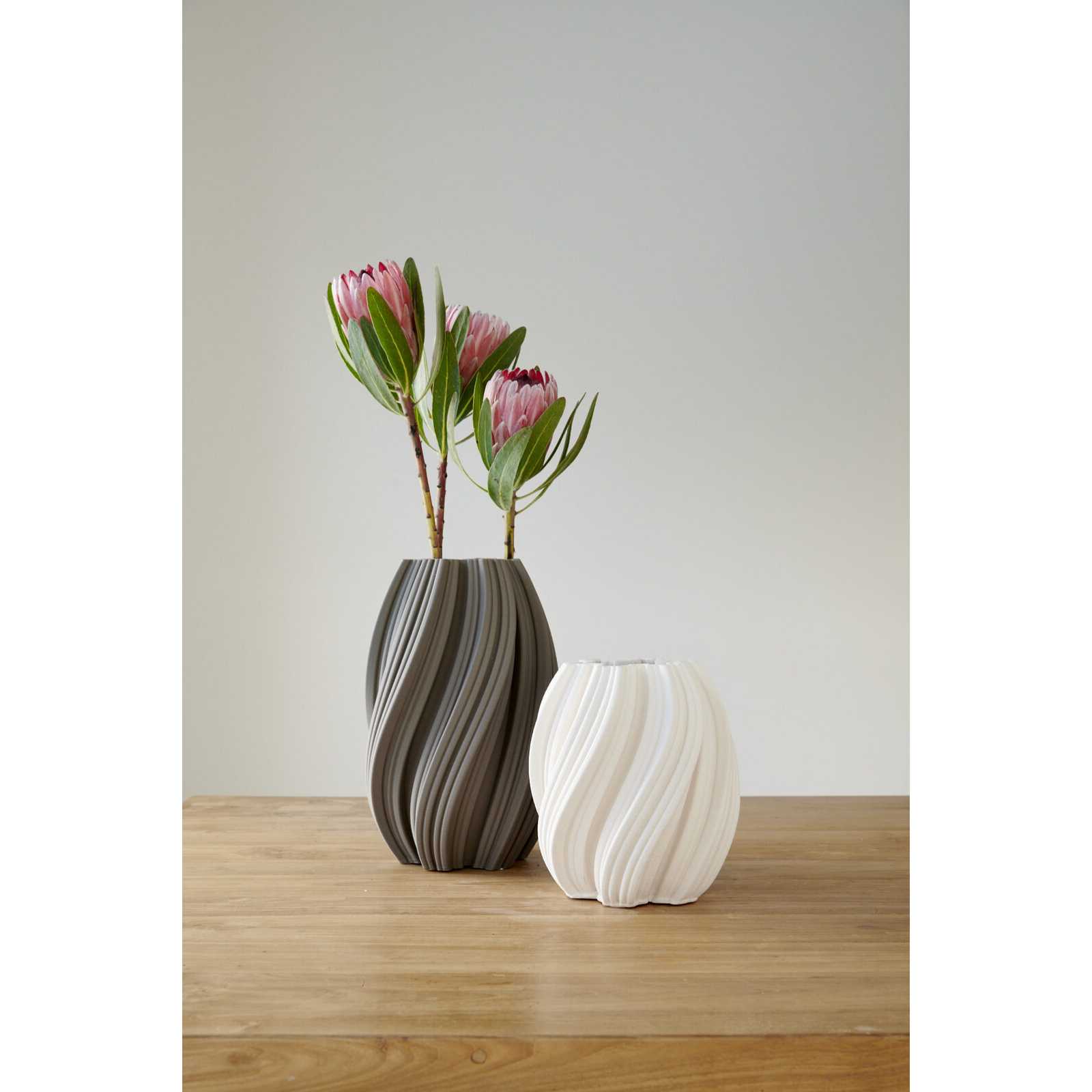 Cleous 21cm Vase - White Vase Onesix-Local