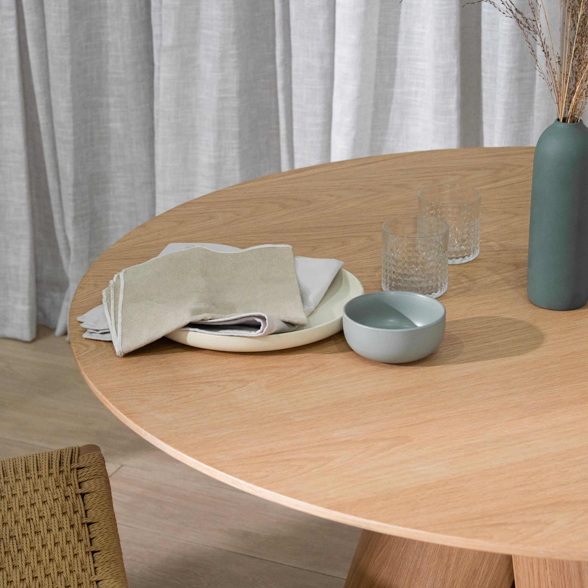 Tira Round Dining Table - Natural Dining Table Swady-Core