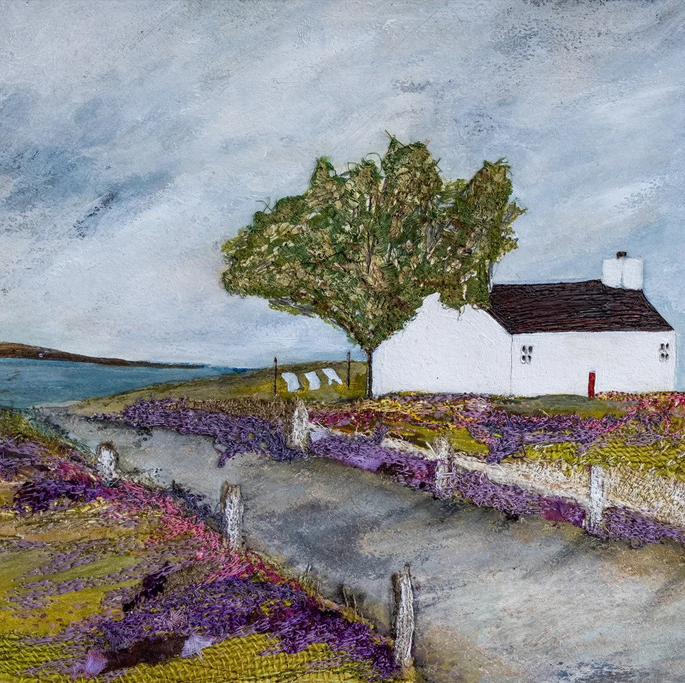 Drying On A Sea Breeze, By Louise O’Hara Wall Art Gioia-Local 50x50cm Framed Canvas Gold