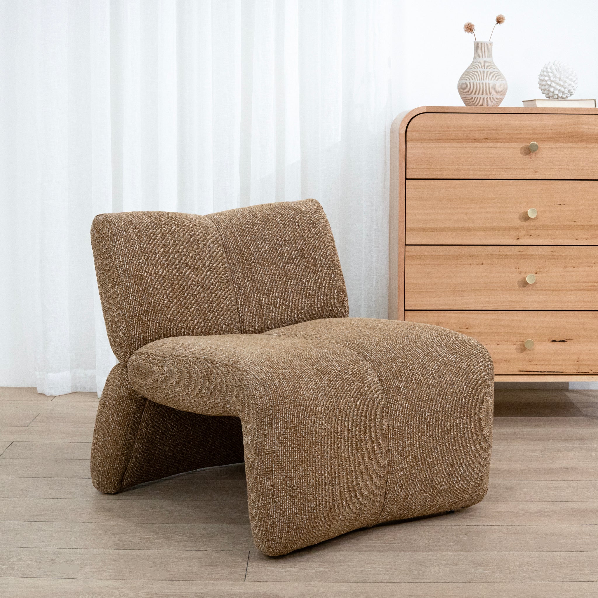Novo Lounge Chair - Almond Brown Lounge Chair Casa-Core