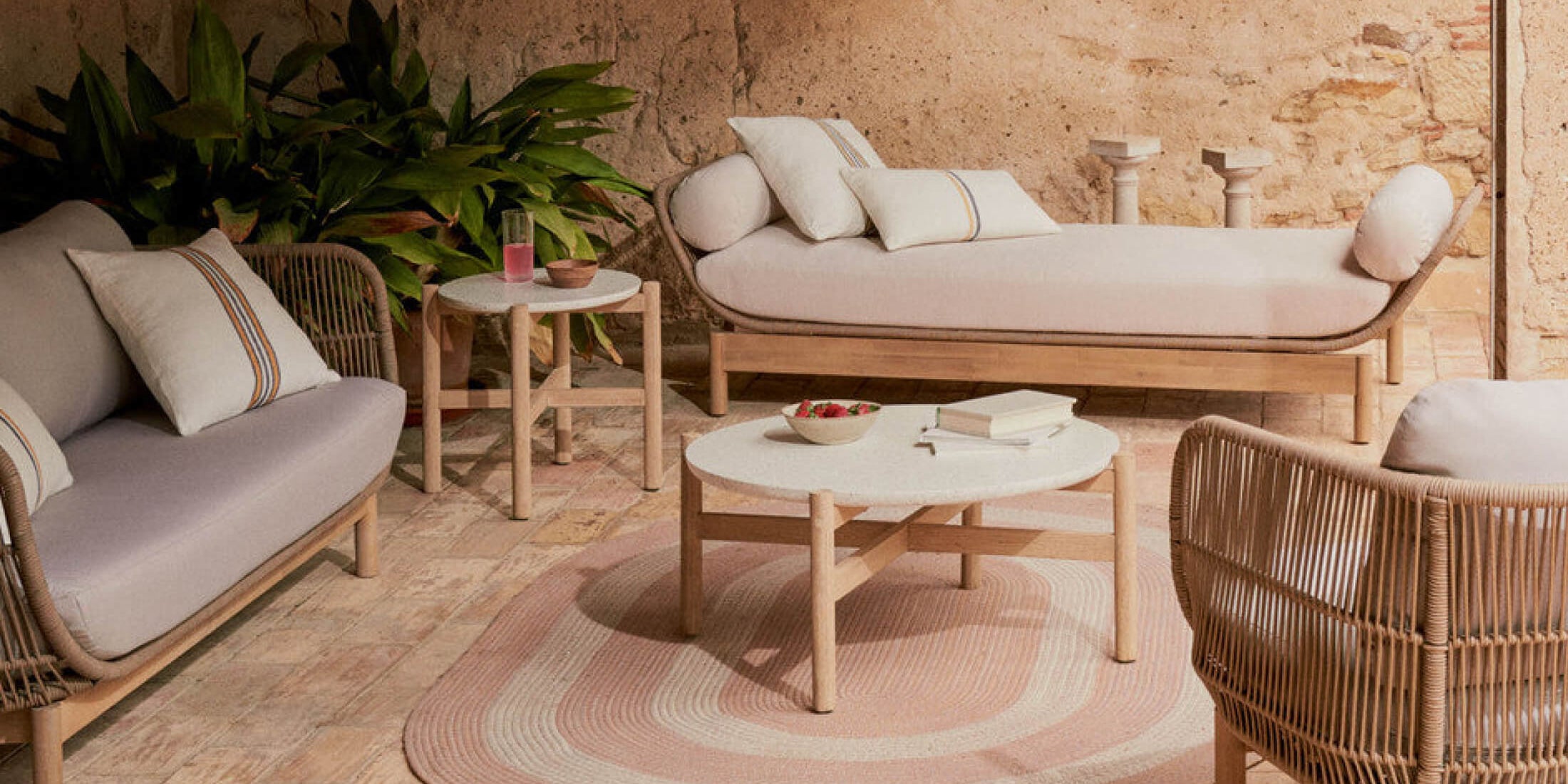 Eliza Extendable TV Entertainment Unit - Natural Oak