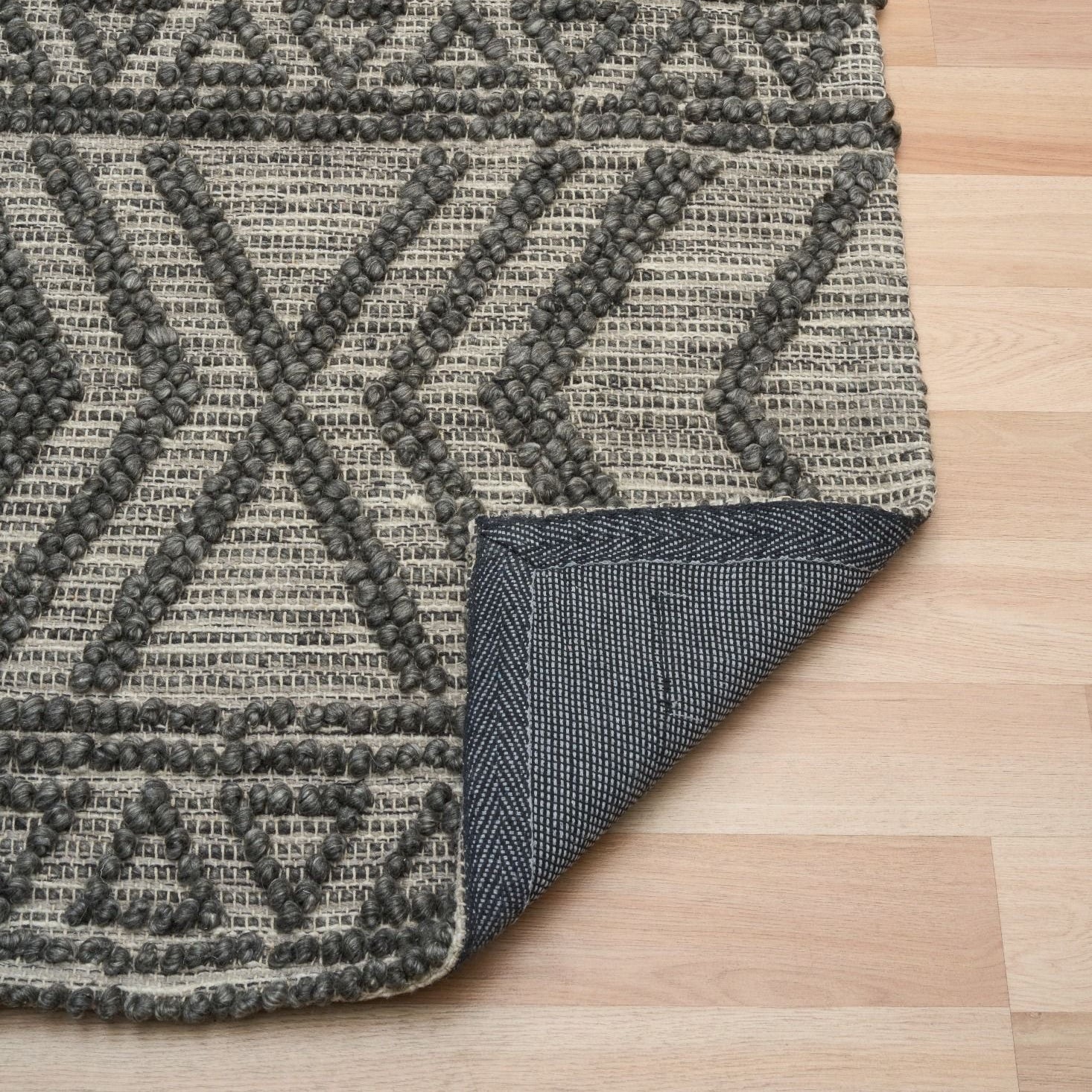 Amelia Tribal Textured Hypo-Allergenic Wool Rug - Charcoal Rug Mos-Local