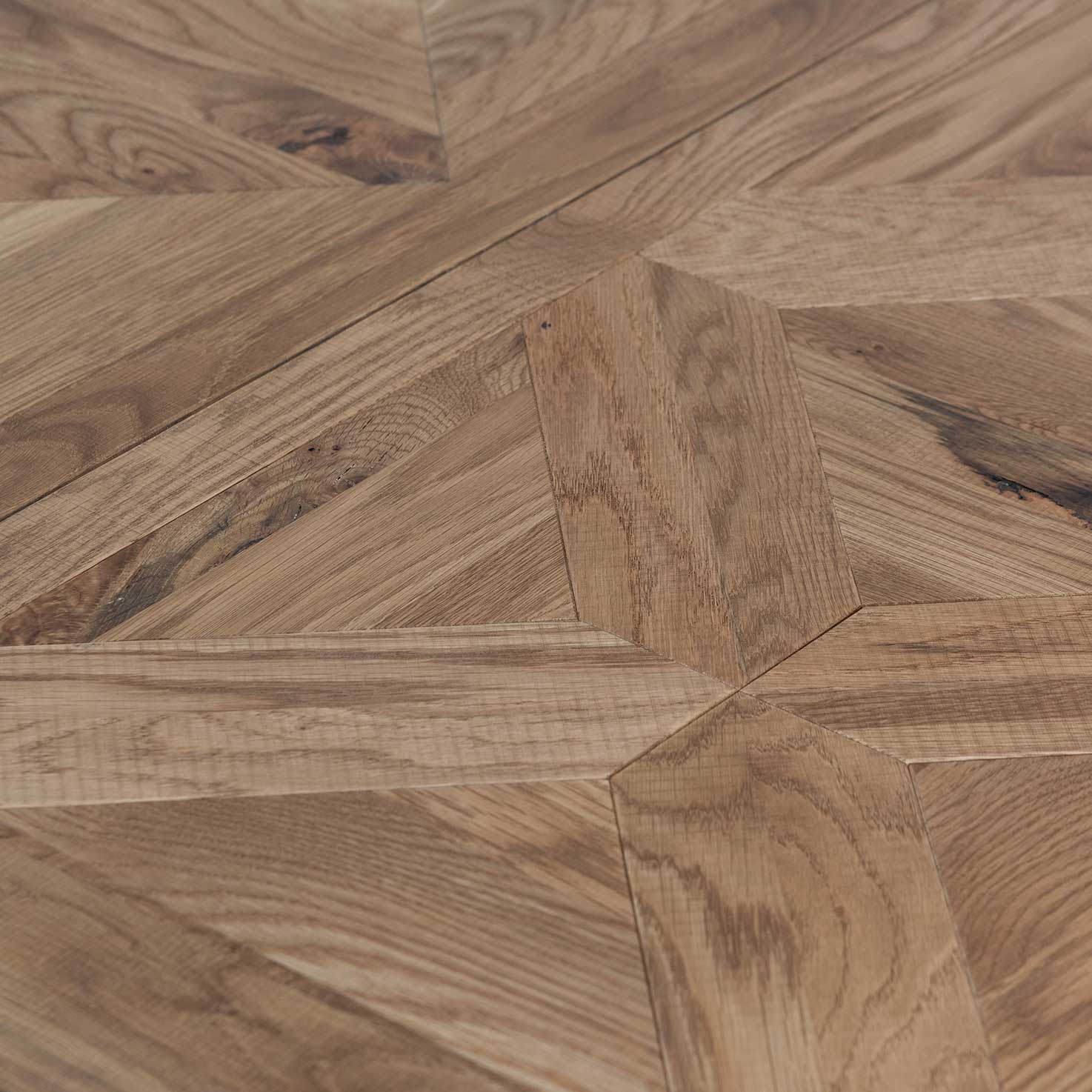 Percy 6-8 Seater Extendable Dining Table - European Knotty Oak and Peppercorn Dining Table VN-Core   